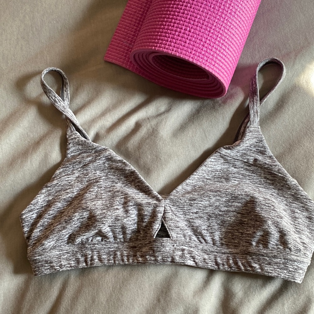 Alo sports bar. XS. Super soft material.